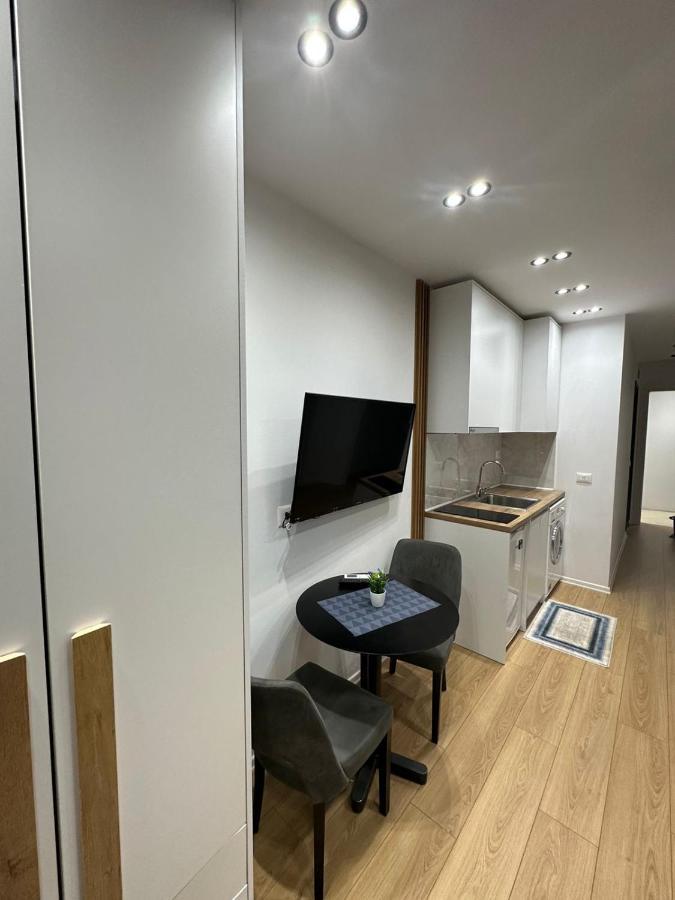 Cozystayapartments By Flow Tirana Exterior photo